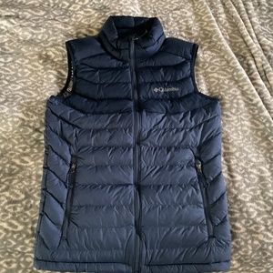 Columbia small vest